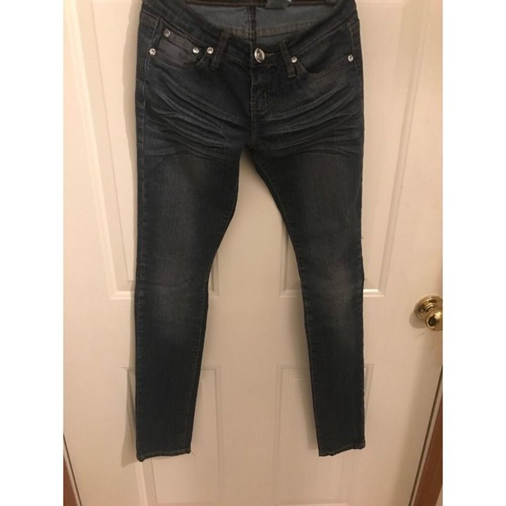 VIP Jeans Sculpting Stretch Skinny Legs Diamond Glass Buttons Size 3/4